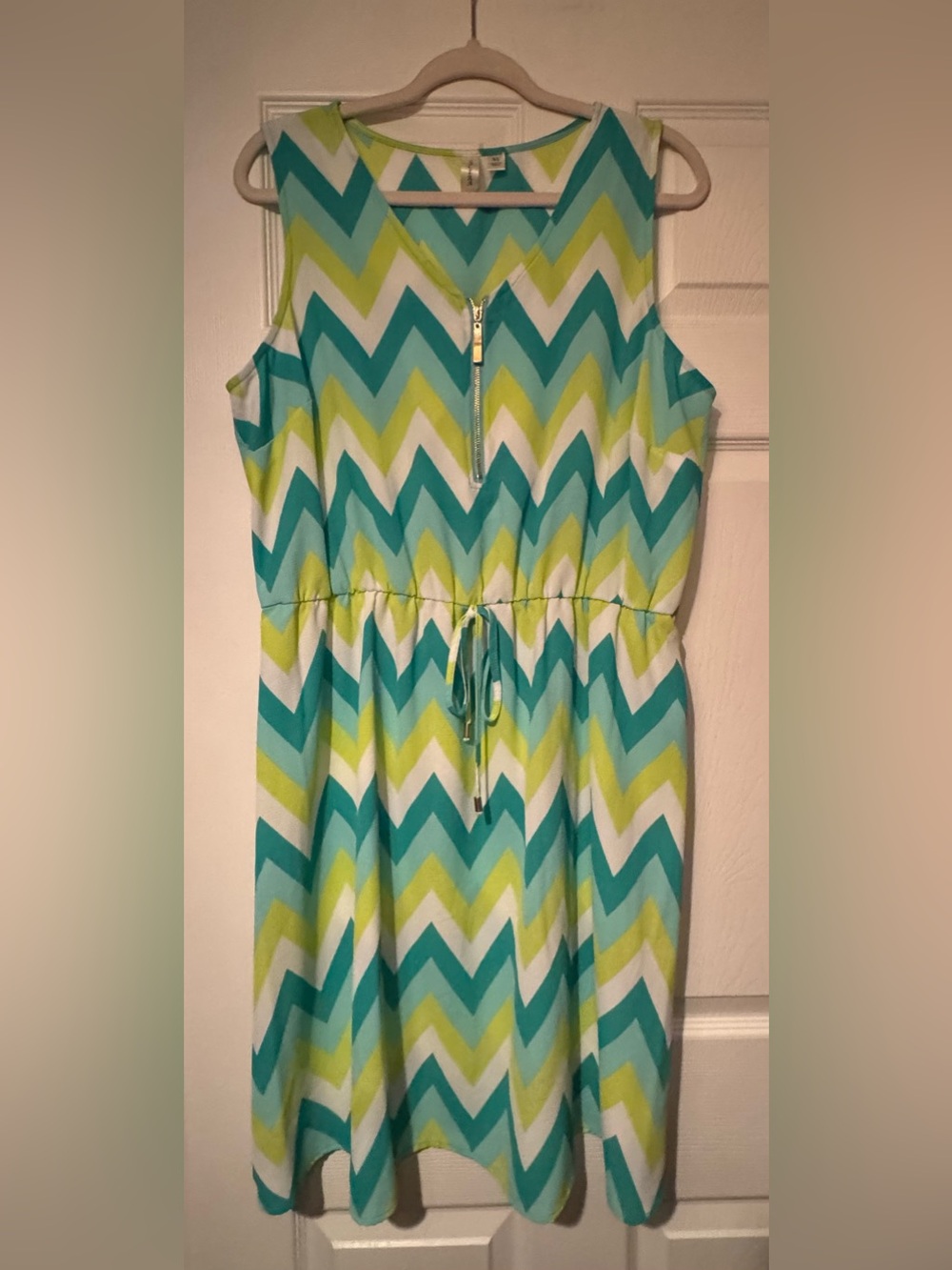 Tacera Sz XL Chevron V-Neck Dress in Teal, Lime, White w/ gold accents